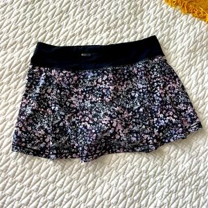 Lulu lemon tennis skirt size 4